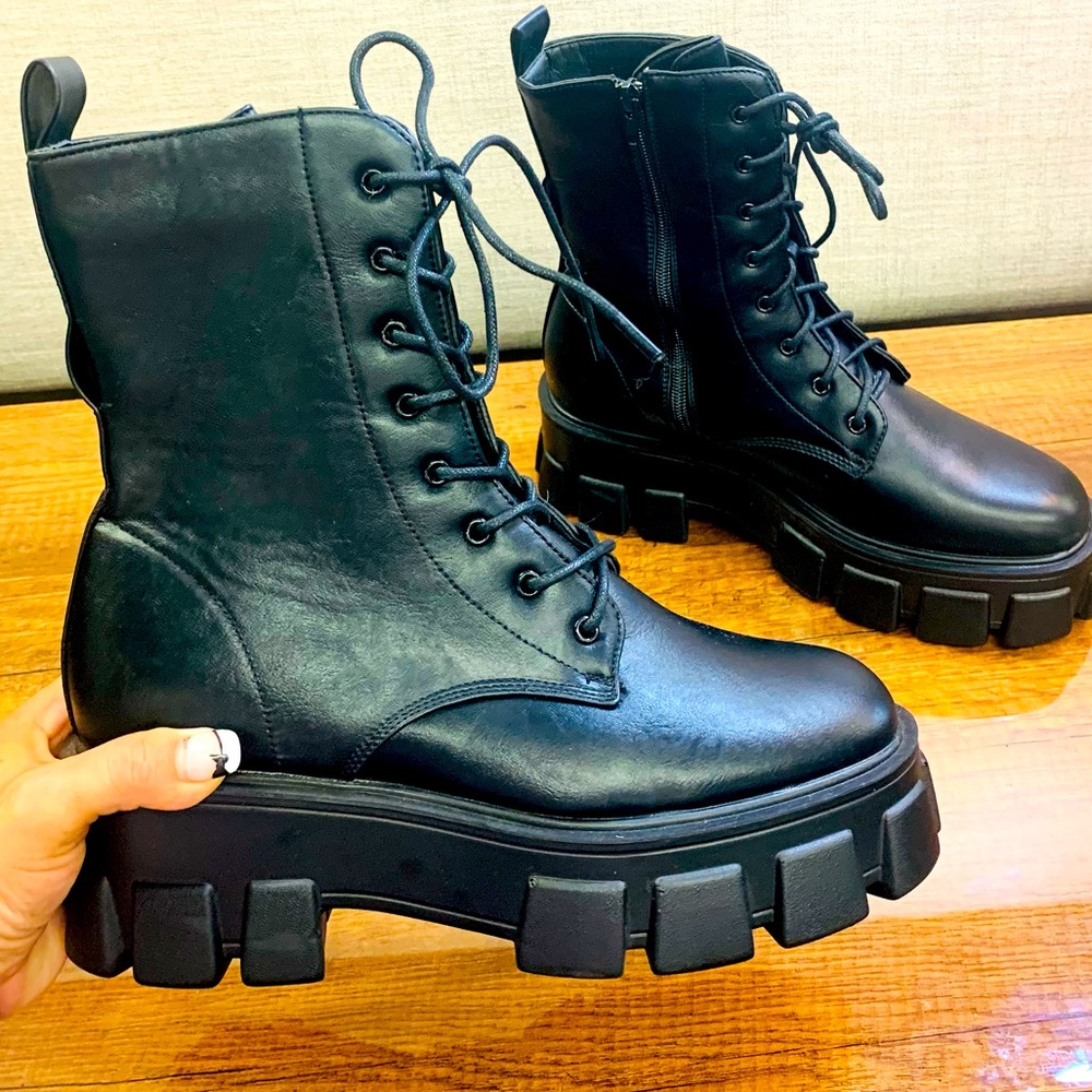 Chunky combat boots new size 8.5